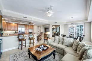 295 Grande Way, Naples, FL 34110 - Photo 5
