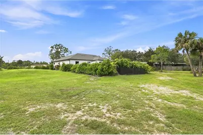 2885 41st Ave NE, Naples, FL 34120 - Photo 31