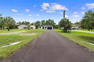 2610 4th St NW, Naples, FL 34120 - Photo 9