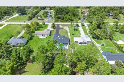 2610 4th St NW, Naples, FL 34120 - Photo 49