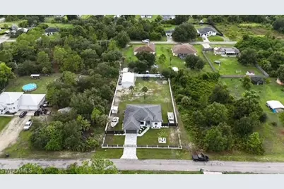 611 Lake Ave, Lehigh Acres, FL 33972 - Photo 17