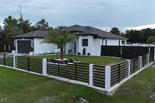 611 Lake Ave, Lehigh Acres, FL 33972 - Photo 3