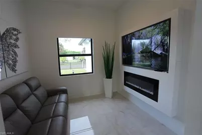 611 Lake Ave, Lehigh Acres, FL 33972 - Photo 9