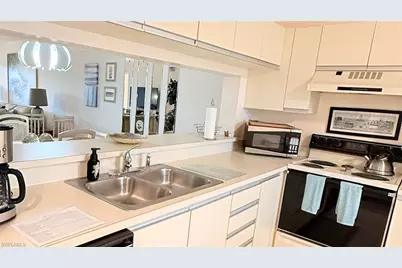 6945 Dennis Cir #i206, Naples, FL 34104 - Photo 11