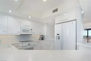 7225 Pelican Bay Blvd, Naples, FL 34108 - Photo 9