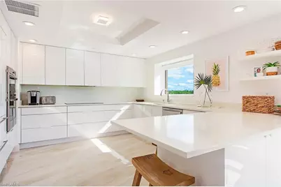 8665 Bay Colony Dr #201, Naples, FL 34108 - Photo 5