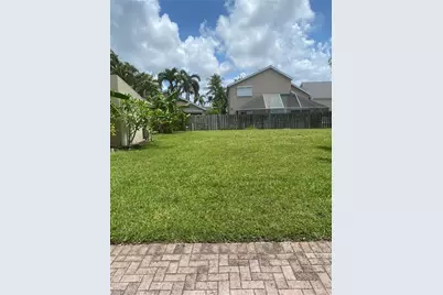 3710 Weymouth Cir, Naples, FL 34112 - Photo 1