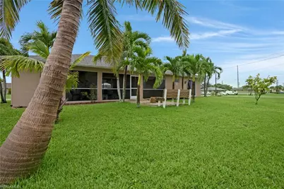 106 SW 11th Ter, Cape Coral, FL 33991 - Photo 23