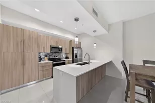 15901 Royal Pointe Ln, Fort Myers, FL 33908 - Photo 5