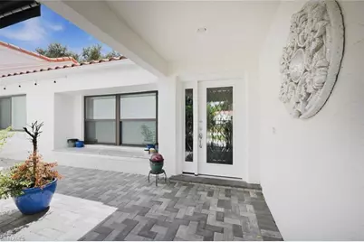 756 Reef Point Cir, Naples, FL 34108 - Photo 37