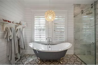 723 Myrtle Ter, Naples, FL 34103 - Photo 21