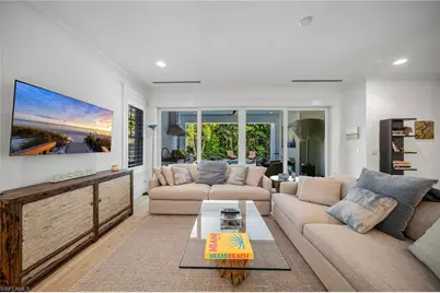 723 Myrtle Ter, Naples, FL 34103 - Photo 15