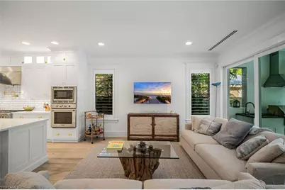 723 Myrtle Ter, Naples, FL 34103 - Photo 17
