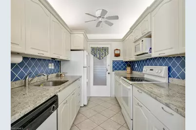 2150 Gulf Shore Blvd N #407, Naples, FL 34102 - Photo 11