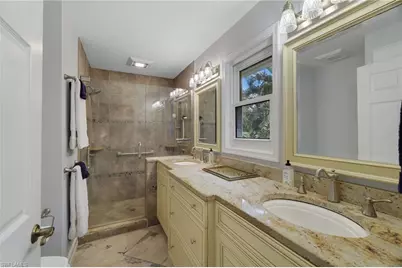 494 Chatham Cir, Naples, FL 34110 - Photo 23