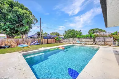 736 96th Ave N, Naples, FL 34108 - Photo 5