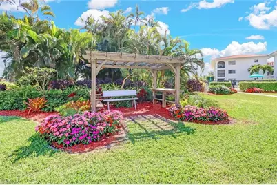 5 High Point Cir W #211, Naples, FL 34103 - Photo 25