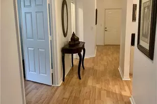 230 Robin Hood Cir, Naples, FL 34104 - Photo 5