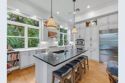 18051 Lagos Way, Naples, FL 34110 - Photo 5