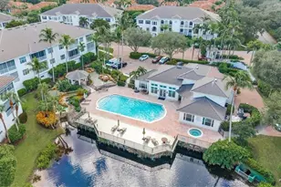 765 Bentwater Cir, Naples, FL 34108 - Photo 3