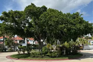 2182 Anchorage Ln, Naples, FL 34104 - Photo 23