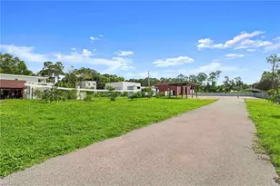 2070 39th St SW, Naples, FL 34117 - Photo 33