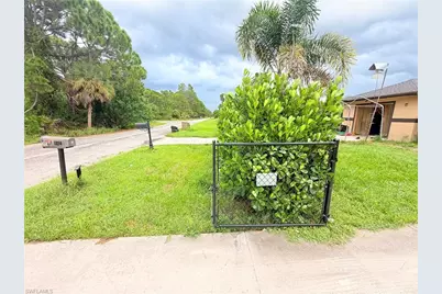1024-1026 Ainsworth St E, Lehigh Acres, FL 33974 - Photo 3