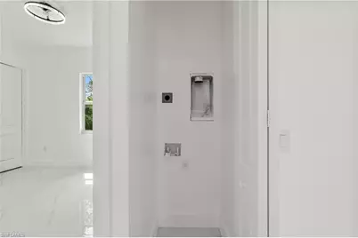 936 Anthony St E, Lehigh Acres, FL 33974 - Photo 17