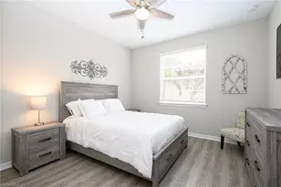9365 Pocida Ct, Naples, FL 34119 - Photo 23