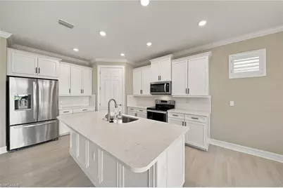 28089 Sanibel Sands St, Bonita Springs, FL 34135 - Photo 7