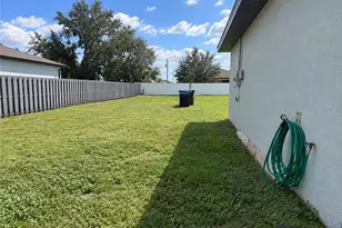1409 SW 19th Pl, Cape Coral, FL 33991 - Photo 23