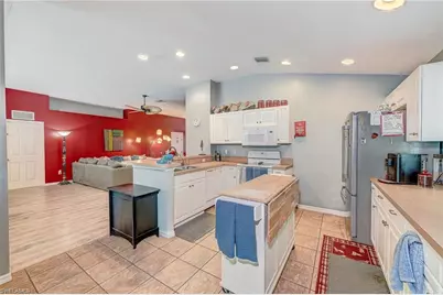 1606 SW 15th Ave, Cape Coral, FL 33991 - Photo 9