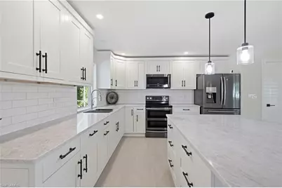 7401 Sea Island Rd, Fort Myers, FL 33967 - Photo 15