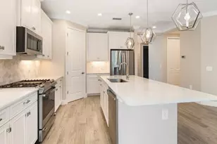 2306 Marquesa Cir, Naples, FL 34112 - Photo 11