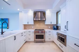 221 Harbour Dr, Naples, FL 34103 - Photo 19