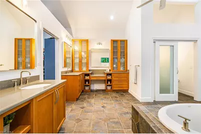 114 Westwood Dr, Naples, FL 34110 - Photo 23