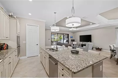 28137 Edenderry Ct, Bonita Springs, FL 34135 - Photo 9