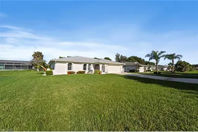 702 SE 10th Ave, Cape Coral, FL 33990 - Photo 37