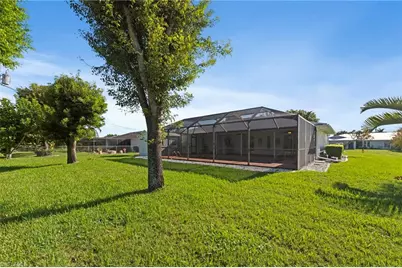 702 SE 10th Ave, Cape Coral, FL 33990 - Photo 23