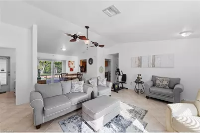 702 SE 10th Ave, Cape Coral, FL 33990 - Photo 5