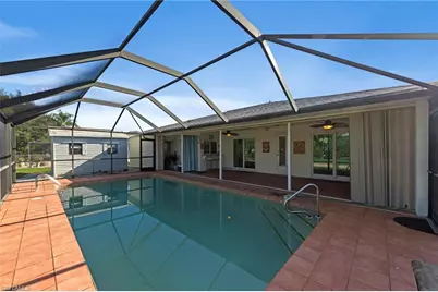 702 SE 10th Ave, Cape Coral, FL 33990 - Photo 17