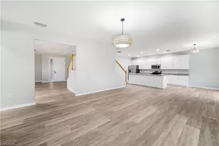 2133 Fairmont Ln, Naples, FL 34120 - Photo 11