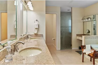 6041 Westbourgh Dr, Naples, FL 34112 - Photo 23