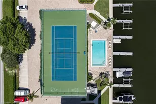 10420 Gulf Shore Dr, Naples, FL 34108 - Photo 5