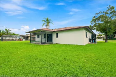 3055 53rd St SW, Naples, FL 34116 - Photo 27