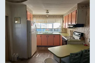 1100 University Pkwy #15, Sarasota, FL 34234 - Photo 7