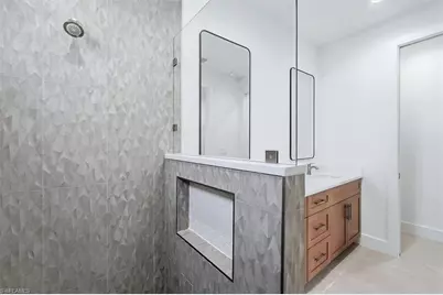 19 NW 25th St, Cape Coral, FL 33993 - Photo 27