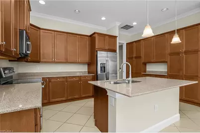 7162 Dominica Dr, Naples, FL 34113 - Photo 9