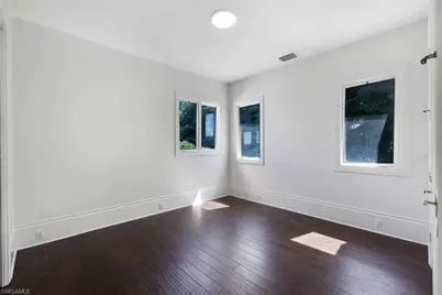 1609 Chinaberry Way, Naples, FL 34105 - Photo 23