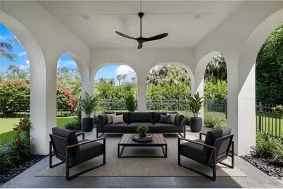 1609 Chinaberry Way, Naples, FL 34105 - Photo 15